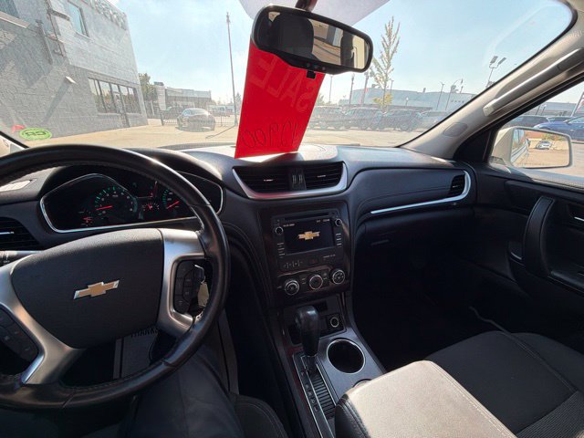 Used 2017 Chevrolet Traverse LT FWD image 36