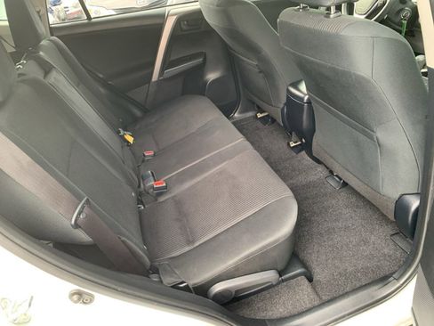 Used 2018 Toyota RAV4 LE w/ All Weather Liner Package AWD/4WD image 13