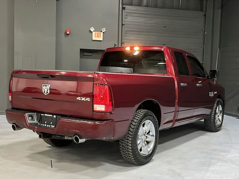 Used 2019 RAM 1500 Express w/ Express Value Package AWD/4WD image 4