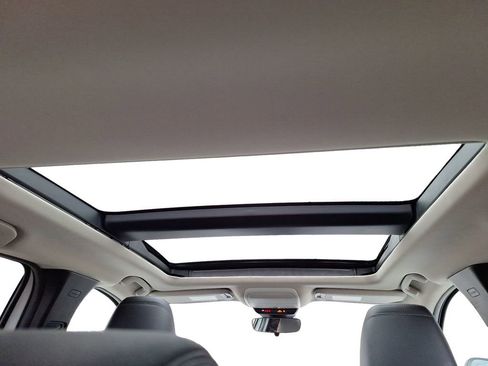 Used 2024 MAZDA CX-50 AWD 2.5 S w/ Premium Package image 12