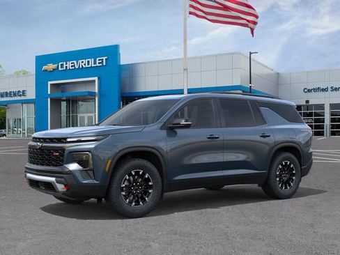 New 2026 Chevrolet Traverse Z71 w/ Driver Confidence Package AWD/4WD image 2