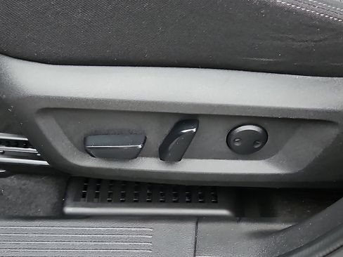 Certified 2023 Nissan Rogue SV AWD/4WD image 25