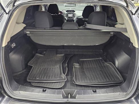 Used 2019 Subaru Crosstrek 2.0i Premium image 12