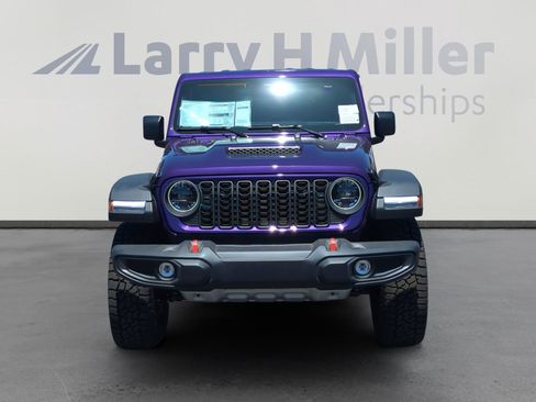 New 2026 Jeep Gladiator Mojave w/ Safety Group AWD/4WD image 8