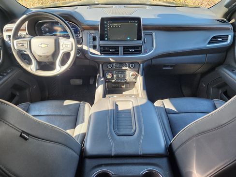 Used 2024 Chevrolet Suburban Premier image 19