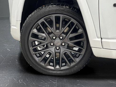 Used 2024 Jeep Compass Limited w/ High Altitude Package image 35