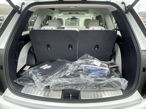 New 2026 Hyundai Palisade Calligraphy FWD image 8