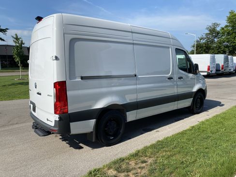 New 2025 Mercedes-Benz Sprinter 2500 image 3