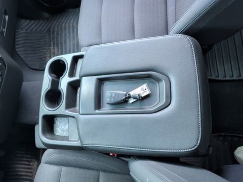 Used 2022 Chevrolet Silverado 1500 LT AWD/4WD image 24