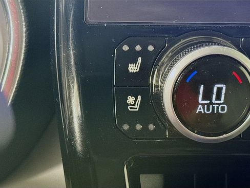 Certified 2025 Toyota Highlander Platinum AWD/4WD image 20