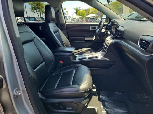 Certified 2023 Ford Explorer XLT w/ Equipment Group 202A RWD image 16