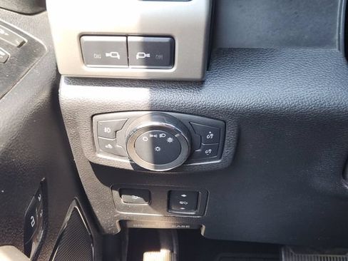 Used 2020 Ford F250 Lariat w/ Lariat Ultimate Package AWD/4WD image 22