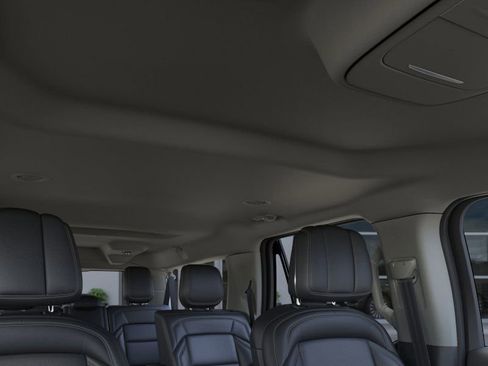 New 2026 Lincoln Navigator L Premier image 22