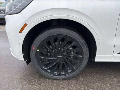 New 2026 Lincoln Aviator Reserve AWD/4WD image 12