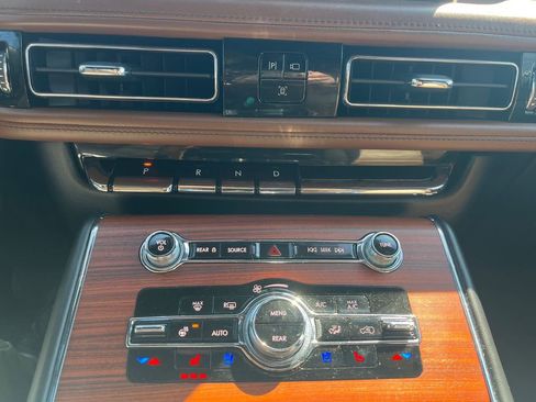 Used 2021 Lincoln Aviator Grand Touring w/ Equipment Group 301A image 16