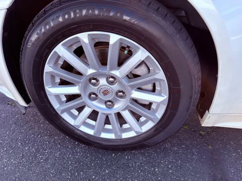 Used 2010 Cadillac CTS Luxury image 39