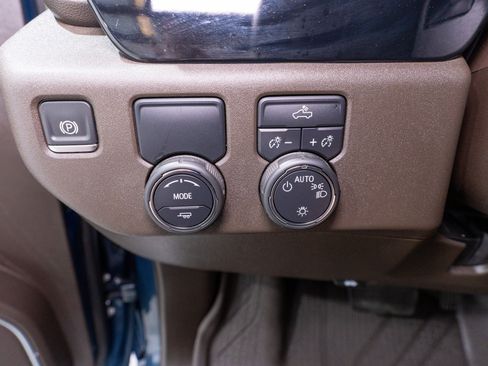 Used 2024 Chevrolet Silverado 1500 LT RWD image 27