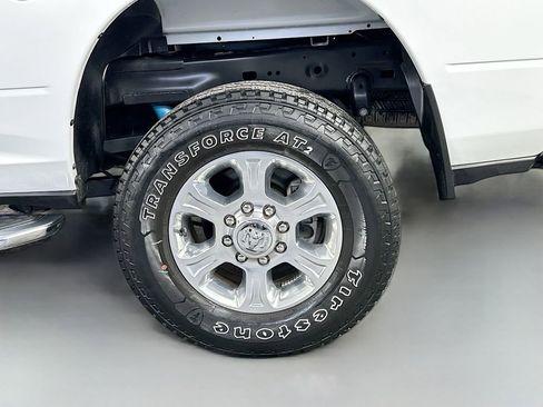 Used 2025 RAM 2500 Big Horn AWD/4WD image 34