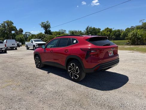 New 2026 Chevrolet Trax RS FWD image 8