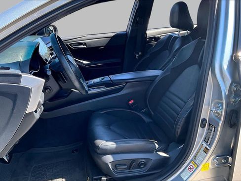 Used 2019 Toyota Avalon Touring w/ Advanced Safety Package FWD image 7