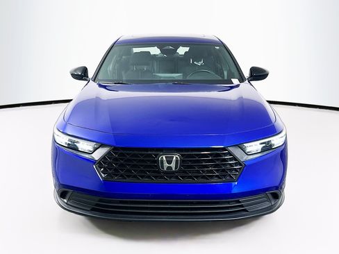 Used 2023 Honda Accord Sport image 2