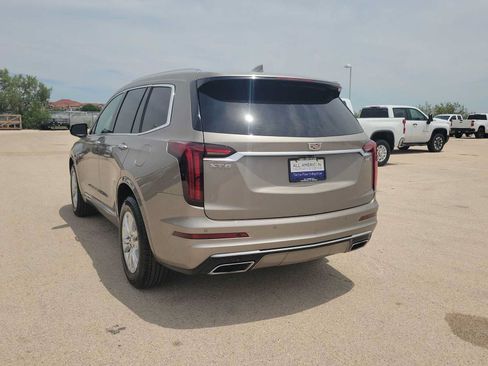 Used 2023 Cadillac XT6 Luxury FWD image 6