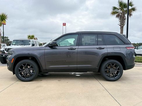 New 2025 Jeep Grand Cherokee Limited image 25