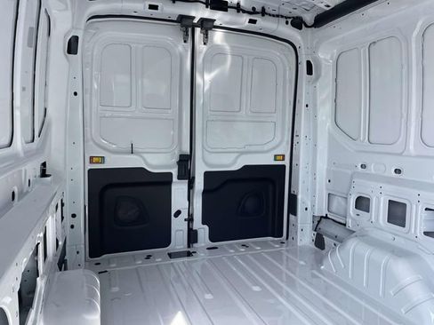 New 2026 Ford Transit 250 148 Medium Roof image 19