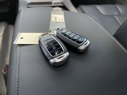 Used 2021 Hyundai Palisade Calligraphy image 28