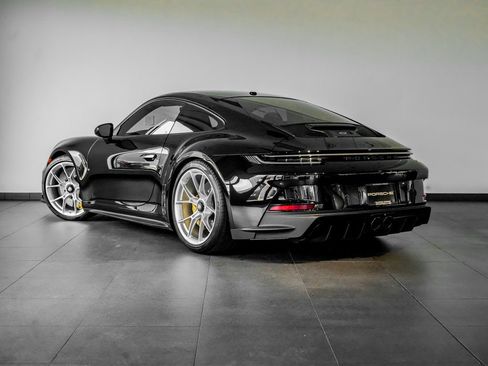 Certified 2024 Porsche 911 GT3 RWD image 3
