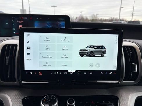 Used 2025 Ford Expedition Max Active image 17