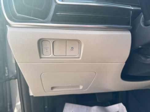 New 2025 Kia Sorento S image 12