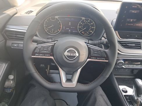 New 2026 Nissan Altima 2.5 SR w/ SR Midnight Edition Package FWD image 14