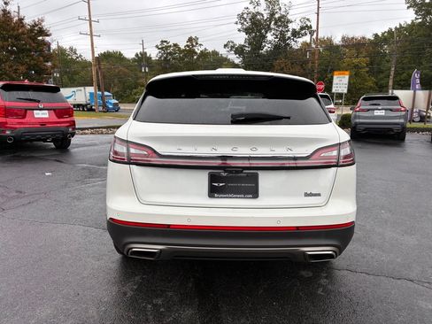 Used 2021 Lincoln Nautilus FWD image 6