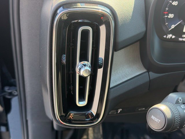 Used 2022 Volvo XC40 T5 Inscription w/ Advanced Package AWD/4WD image 22