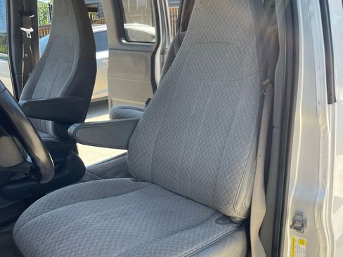 Used 2016 Chevrolet Express 2500 LS image 24