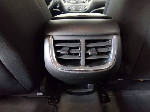 Used 2024 Chevrolet Malibu LT FWD image 34