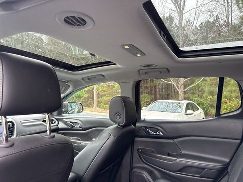 Used 2018 GMC Acadia SLT image 11