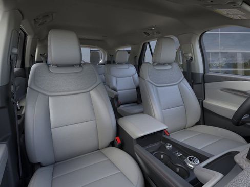 New 2026 Ford Explorer Active w/ Active Comfort Package image 10
