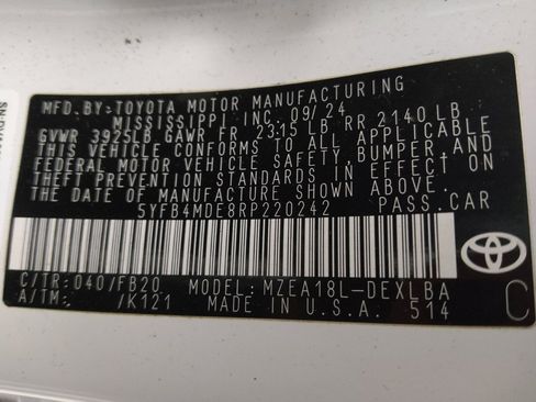 Used 2024 Toyota Corolla LE image 33