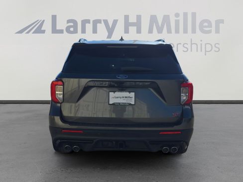 Used 2020 Ford Explorer ST w/ ST Street Pack image 4