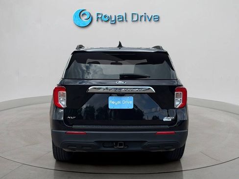 Used 2022 Ford Explorer XLT w/ Class IV Trailer Tow Package AWD/4WD image 5