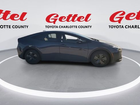 New 2026 Toyota Prius SE image 9