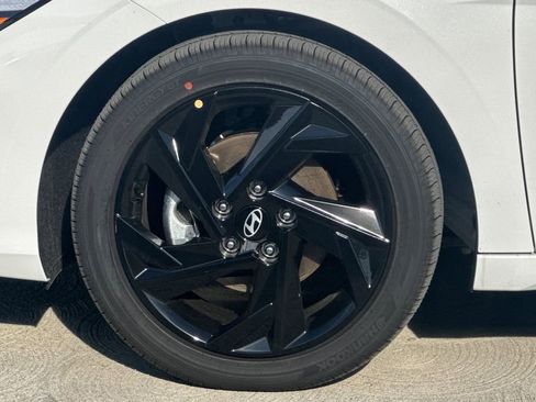 New 2026 Hyundai Elantra SEL Sport Premium FWD image 31