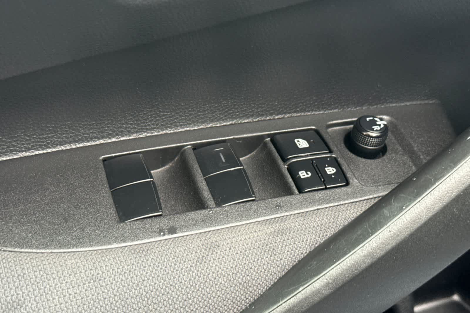 Used 2021 Toyota Corolla LE FWD image 13