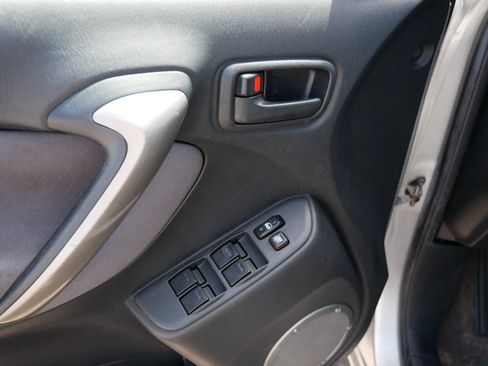 Used 2004 Toyota RAV4 4WD image 20