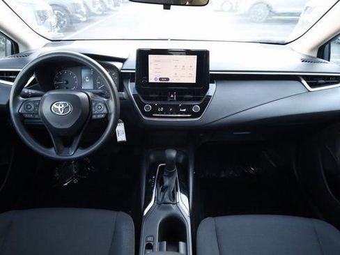 Used 2025 Toyota Corolla LE image 13