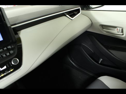 Used 2024 Toyota Corolla LE w/ LE Convenience Package FWD image 16