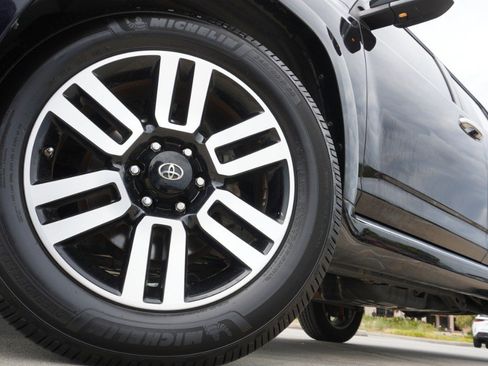 Used 2015 Toyota 4Runner Limited AWD/4WD image 10