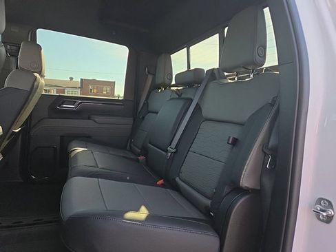 Certified 2025 Chevrolet Silverado 2500 ZR2 w/ Technology Package AWD/4WD image 17
